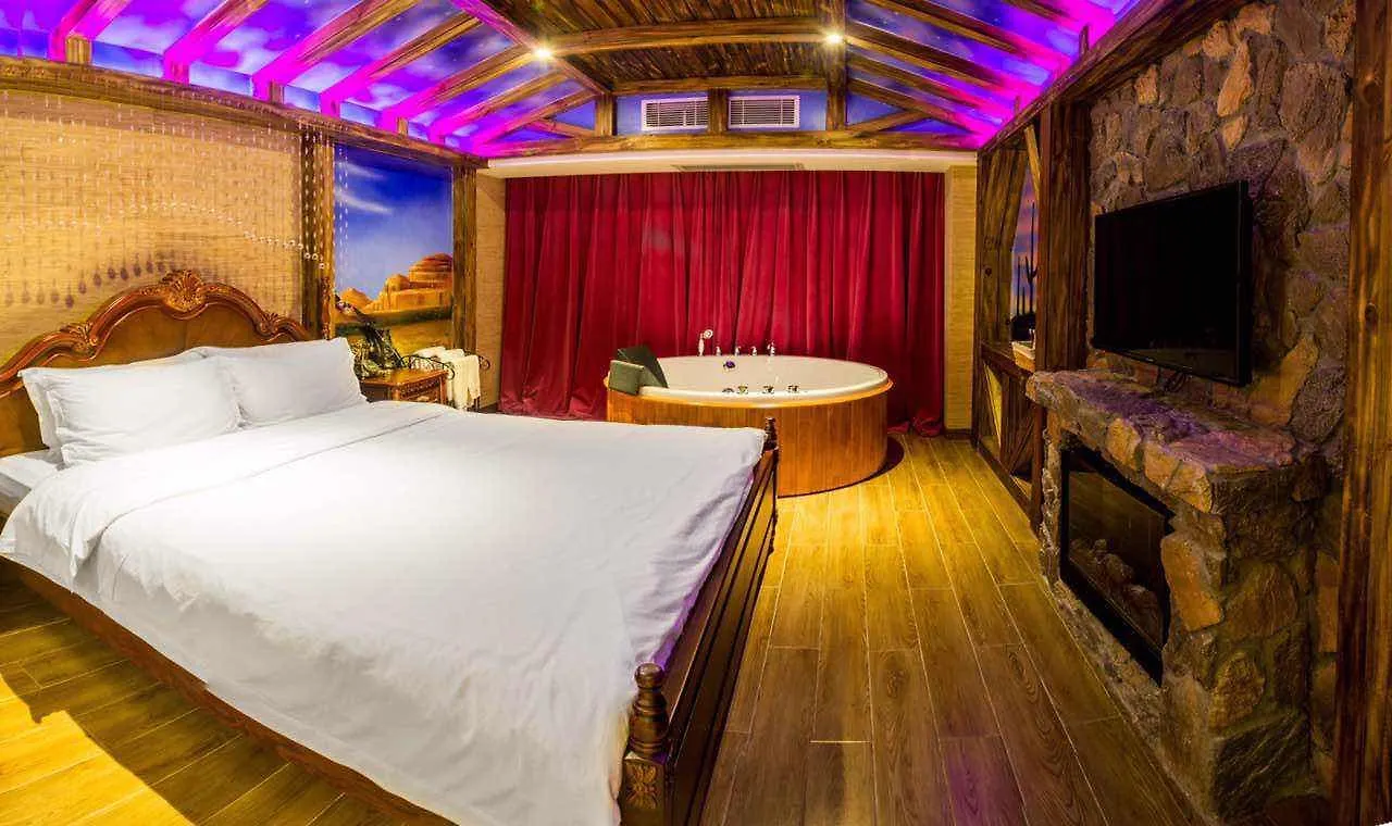 Swan'S Love Theme Hotel Sanya
