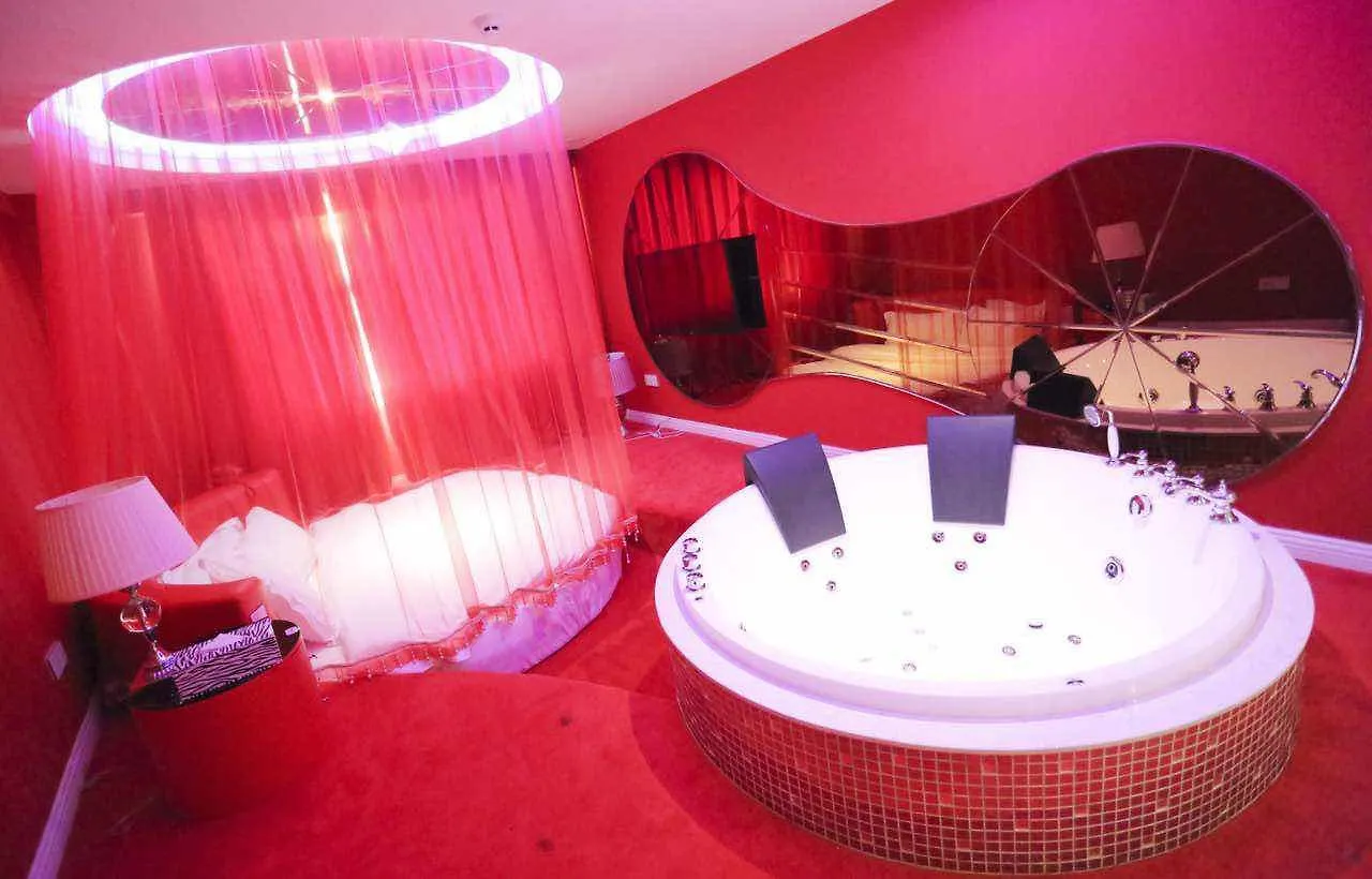 Swan'S Love Theme Hotel Sanya 3*,