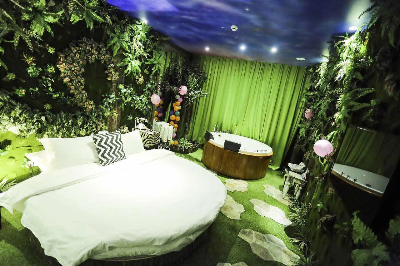 Swan'S Love Theme Hotel Sanya 3*,