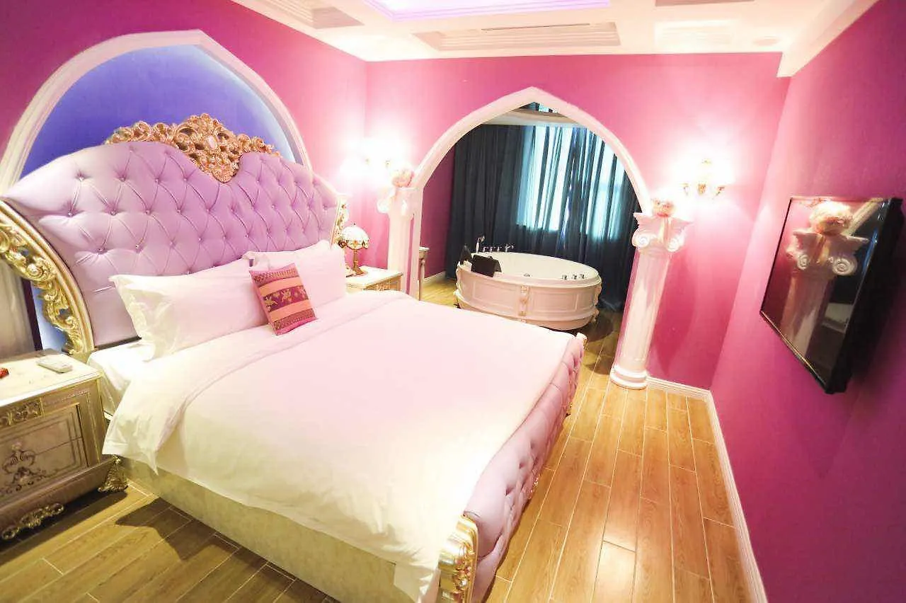 Swan'S Love Theme Hotel Sanya