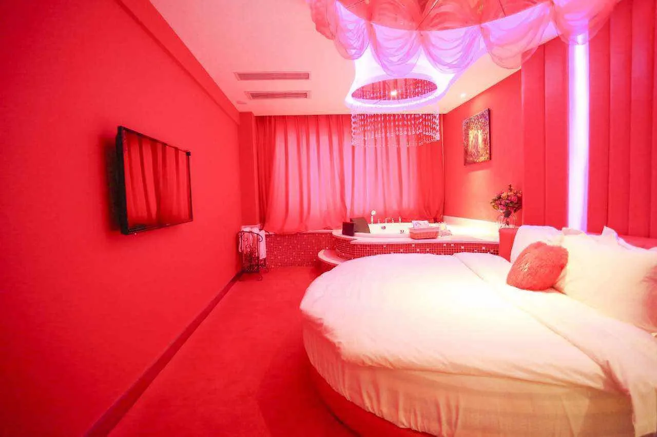 Swan'S Love Theme Hotel 싼야 3*,  중국
