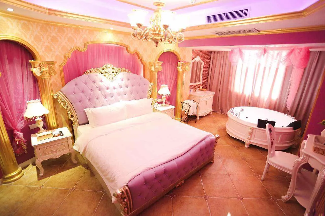 Swan'S Love Theme Hotel 싼야